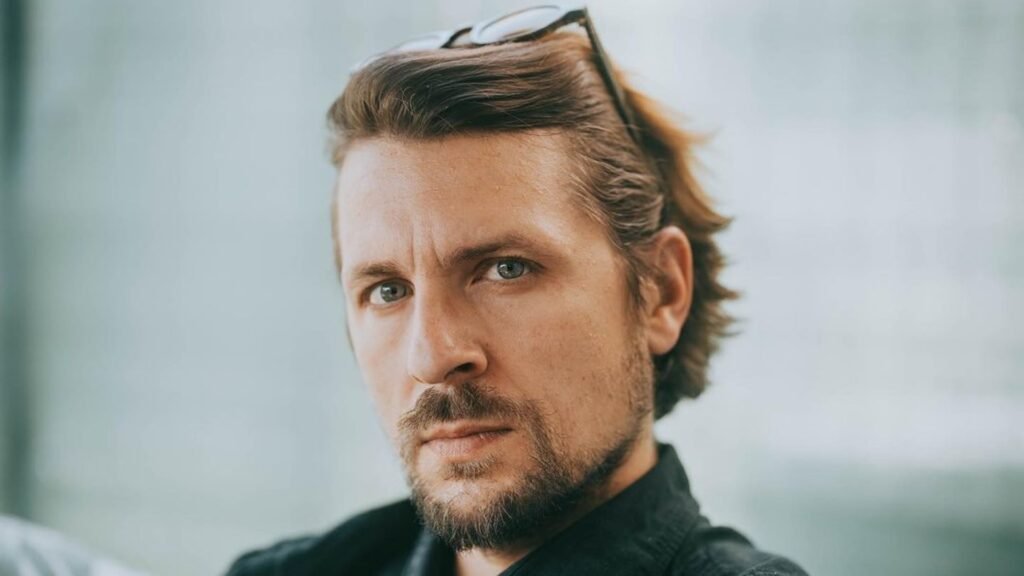 Juraj Loj (spisovateľ Jozef Malý vo filme Trhlina )