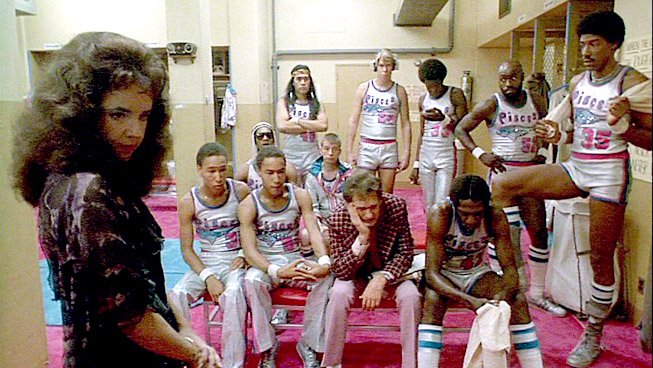 The Fish that Saved Pittsburgh scene 01